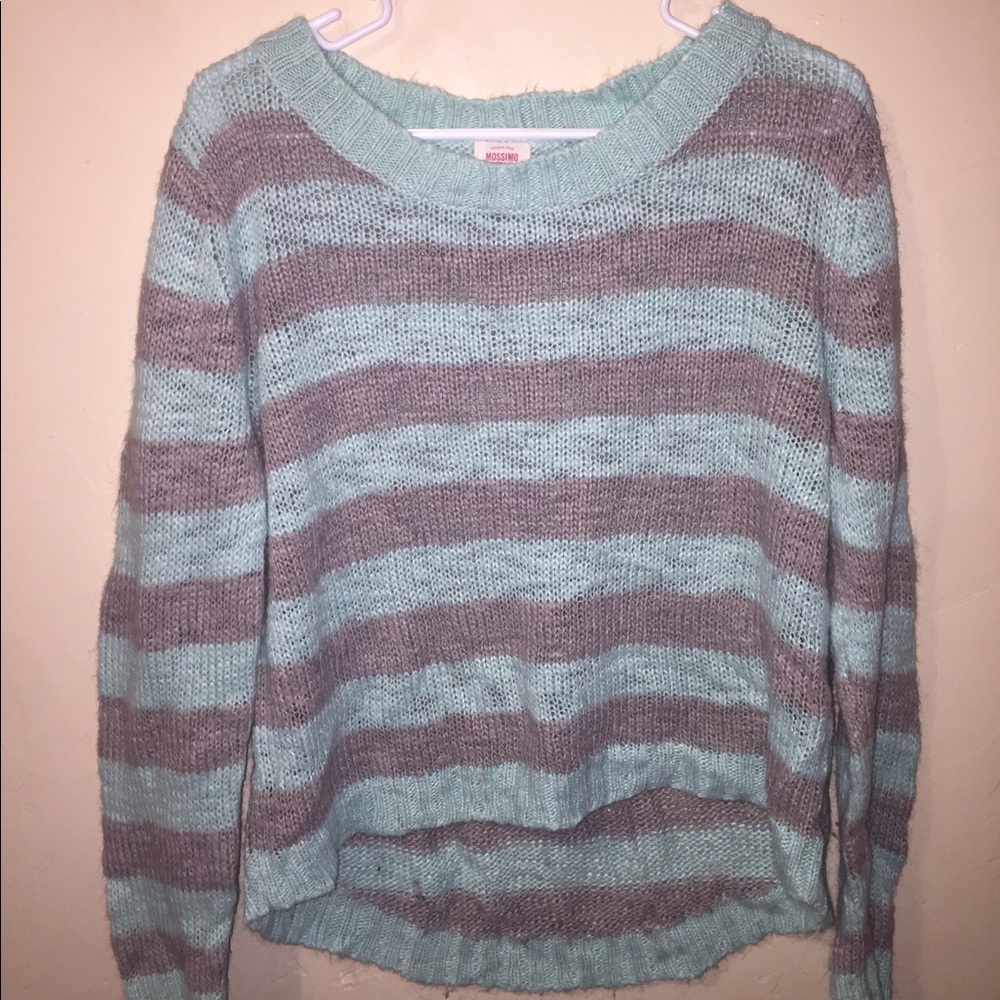Cute blue and grey striped sweater!!👚